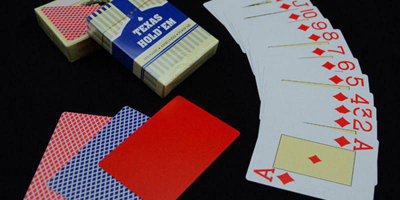 Các kiểu thiết kế bài nhựa Poker phổ biến